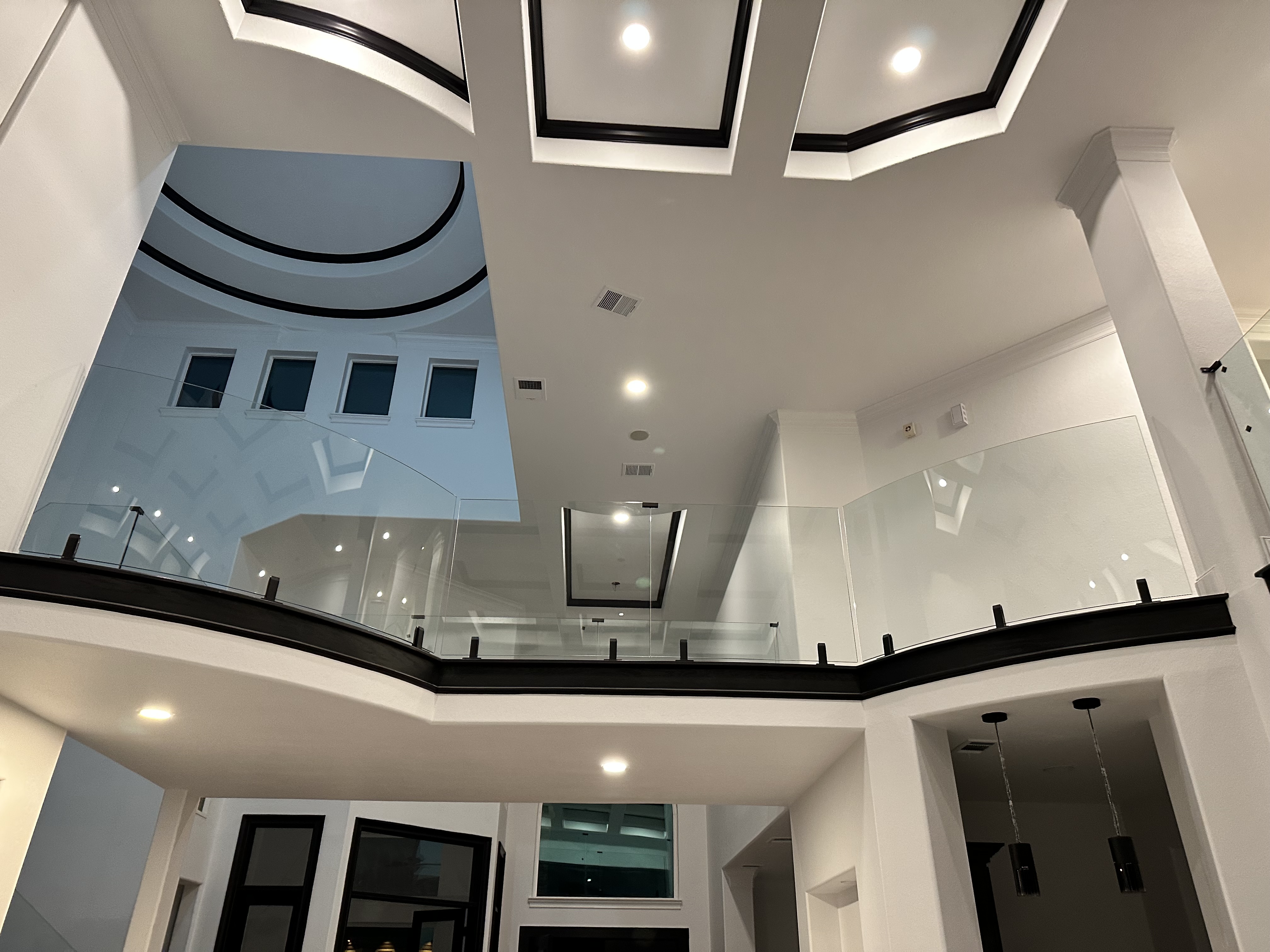Modern Spigot Railing & Staircase Transformation